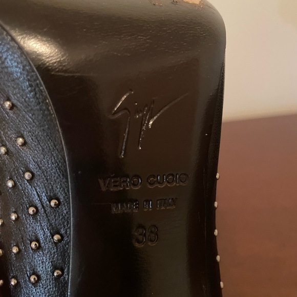 Giuseppe Zanotti Black Leather Studded Designer Pumps Size 38 (U.S. 8) - Picture 5 of 8